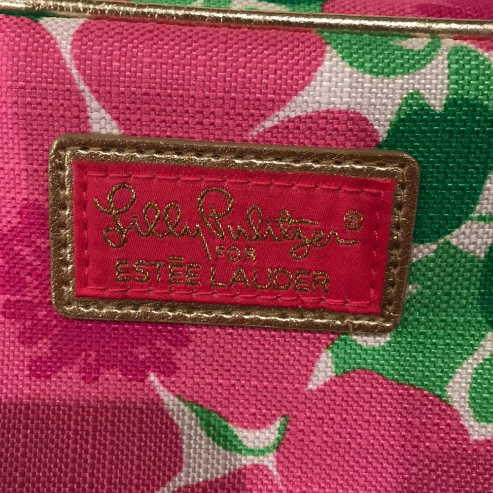 NWOT Lilly Pulitzer for Estée Lauder make up bag